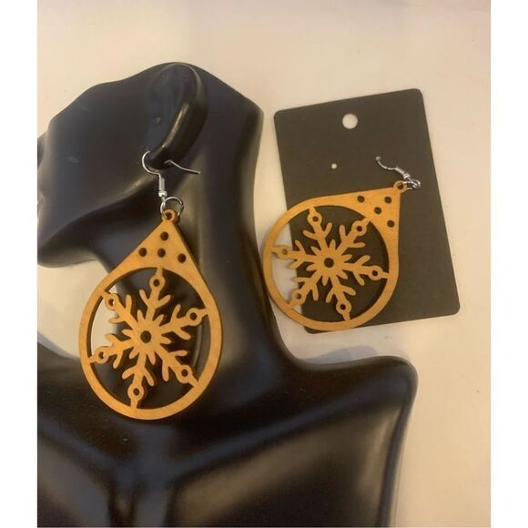 Wooden Snowflake Earrings - Picture 3 of 3